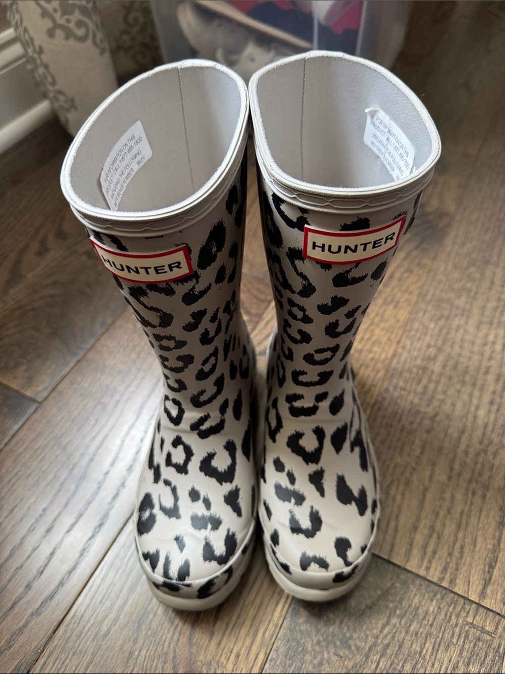 NEW Hunter Leopard-Print Rain Boots - Cream & Black size 13/1 - EU 31